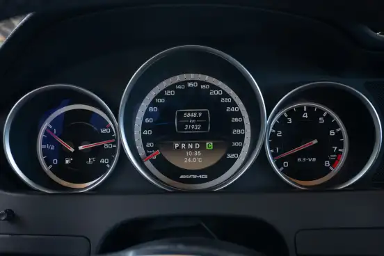 MERCEDES-BENZ-C 63 AMG-2012
