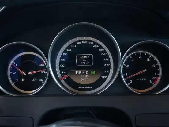 MERCEDES-BENZ-C 63 AMG-6.3 COUPÉ V8 GASOLINA 2P AUTOMATICO MERCEDES-BENZ-C 63 AMG-2012
