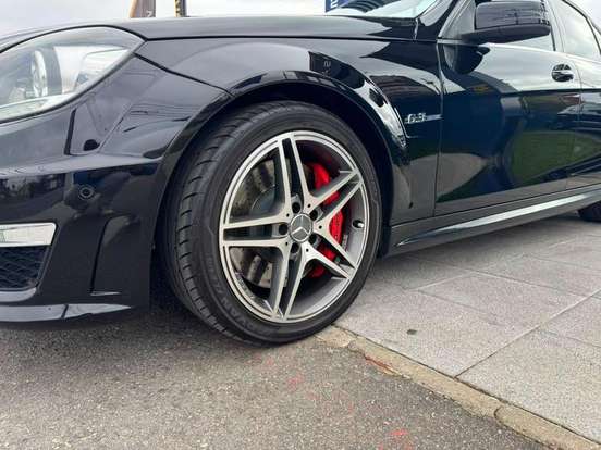 MERCEDES-BENZ-C 63 AMG-2011