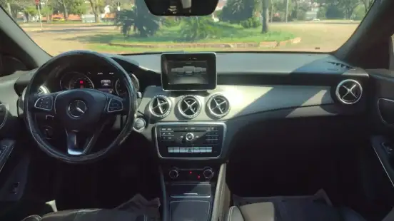 MERCEDES-BENZ-CLA 200-2017