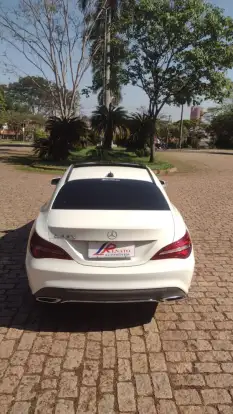 MERCEDES-BENZ-CLA 200-2017