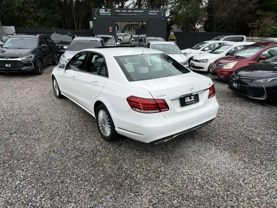 MERCEDES-BENZ-E 250-2.0 AVANTGARDE 16V TURBO GASOLINA 4P AUTOMÁTICO MERCEDES-BENZ-E 250-2015