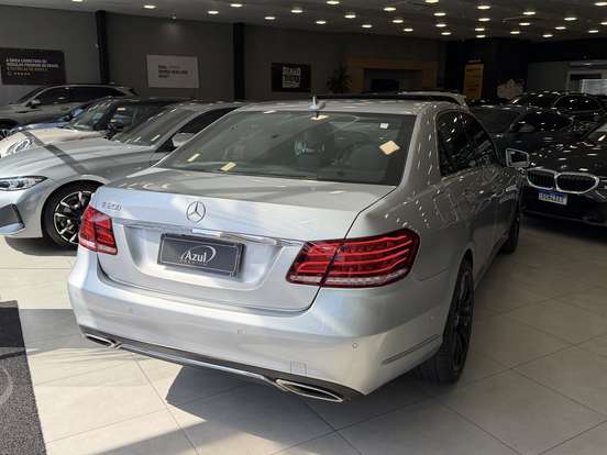 MERCEDES-BENZ-E 250-2.0 AVANTGARDE 16V TURBO GASOLINA 4P AUTOMÁTICO MERCEDES-BENZ-E 250-2015