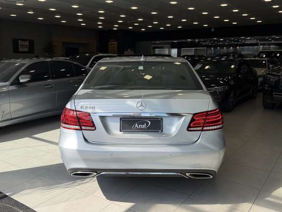 MERCEDES-BENZ-E 250-2.0 AVANTGARDE 16V TURBO GASOLINA 4P AUTOMÁTICO MERCEDES-BENZ-E 250-2015
