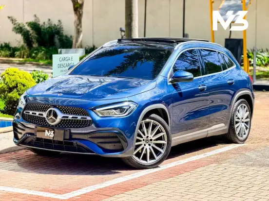 MERCEDES-BENZ-GLA 200-2022