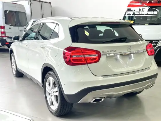 MERCEDES-BENZ-GLA 200-1.6 CGI ENDURO 16V TURBO FLEX 4P AUTOMÁTICO MERCEDES-BENZ-GLA 200-2017