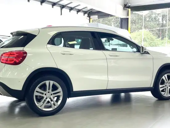 MERCEDES-BENZ-GLA 200-1.6 CGI ENDURO 16V TURBO FLEX 4P AUTOMÁTICO MERCEDES-BENZ-GLA 200-2017