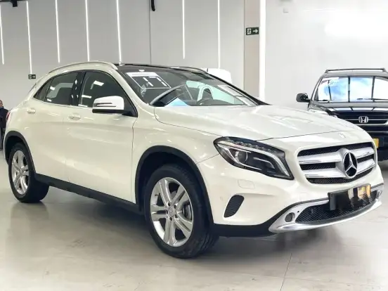 MERCEDES-BENZ-GLA 200-1.6 CGI ENDURO 16V TURBO FLEX 4P AUTOMÁTICO MERCEDES-BENZ-GLA 200-2017