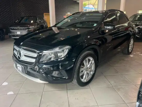 MERCEDES-BENZ-GLA 200-2016