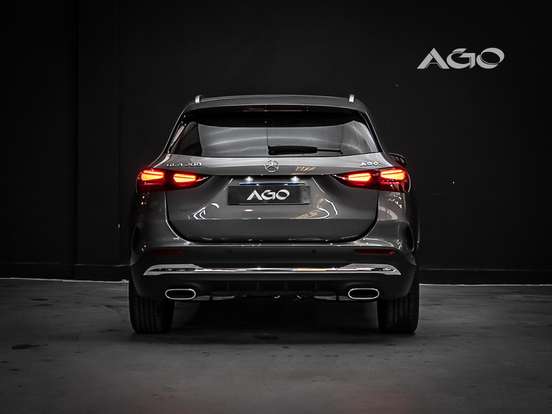 MERCEDES-BENZ-GLA 200-2026