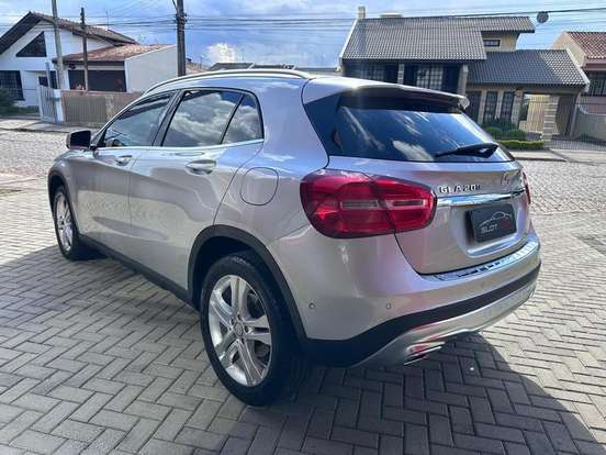 MERCEDES-BENZ-GLA 200-2016