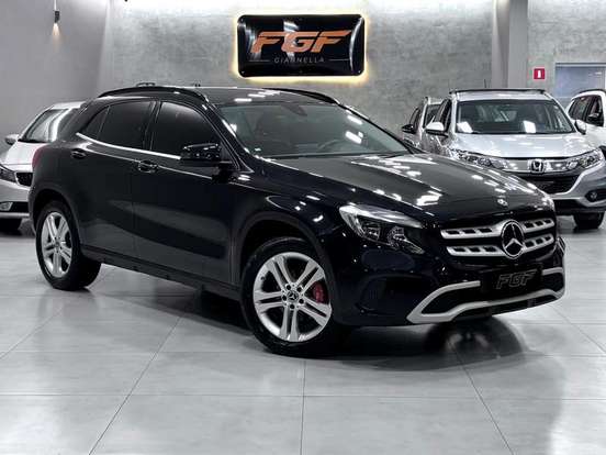 MERCEDES-BENZ-GLA 200-2018
