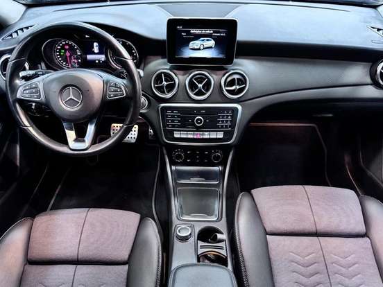 MERCEDES-BENZ-GLA 200-2018