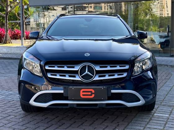 Mercedes-Benz GLA 200 1.6 CGI Flex Style 7G-DCT