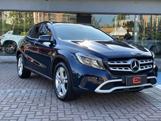 MERCEDES-BENZ-GLA 200-2018