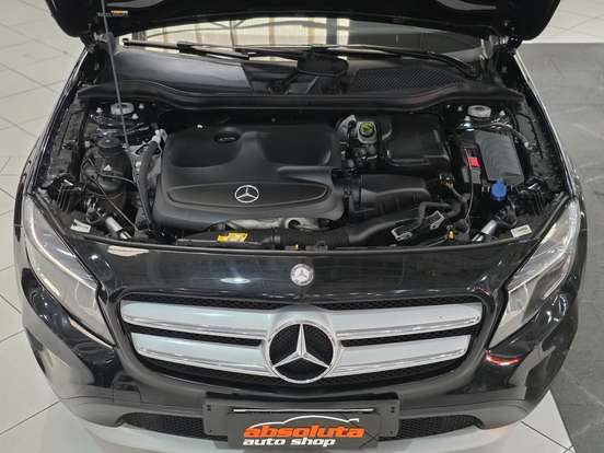 MERCEDES-BENZ-GLA 200-2016