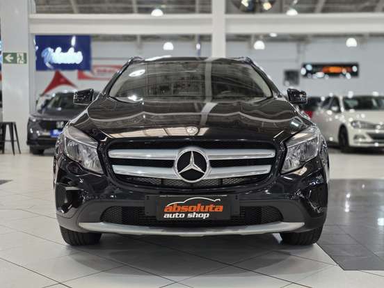 MERCEDES-BENZ-GLA 200-2016