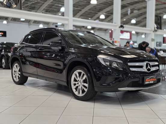 MERCEDES-BENZ-GLA 200-2016