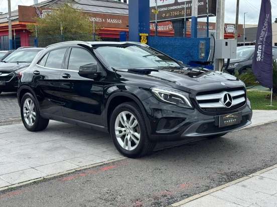 MERCEDES-BENZ-GLA 200-2016
