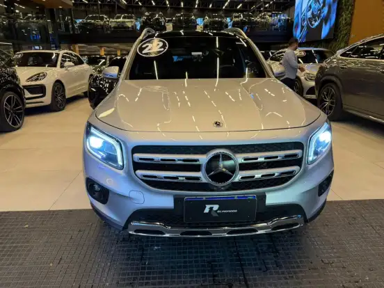 MERCEDES-BENZ-GLB 200-2021