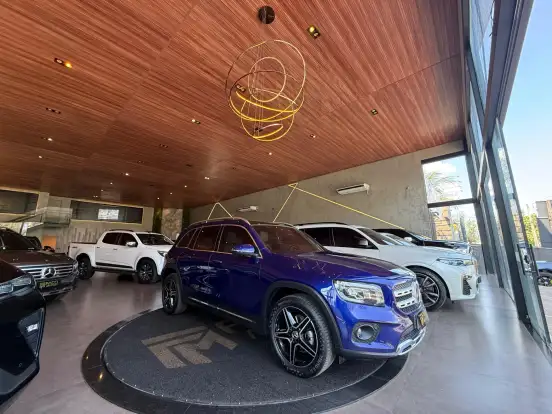 MERCEDES-BENZ-GLB 200-2020