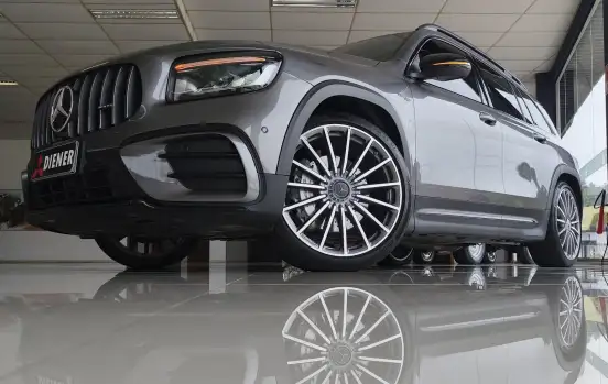MERCEDES-BENZ-GLB 35 AMG-2024