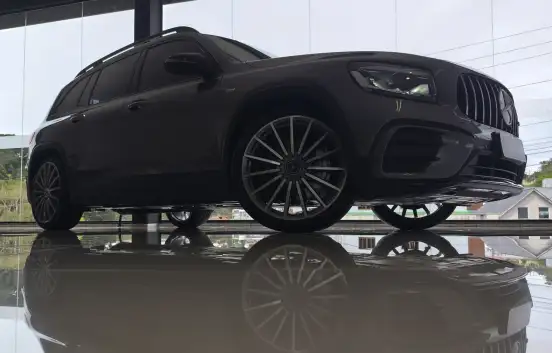 MERCEDES-BENZ-GLB 35 AMG-2024