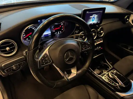 MERCEDES-BENZ-GLC 250-2016