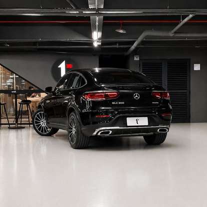 MERCEDES-BENZ-GLC 300-2020
