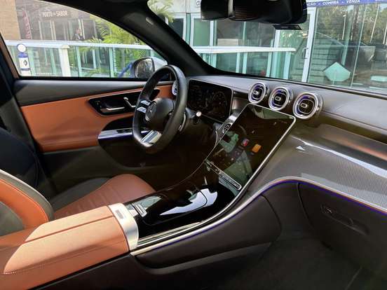 MERCEDES-BENZ-GLC 300-2024