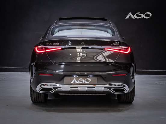 MERCEDES-BENZ-GLC 300-2026