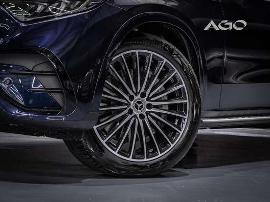 MERCEDES-BENZ-GLC 300-2026
