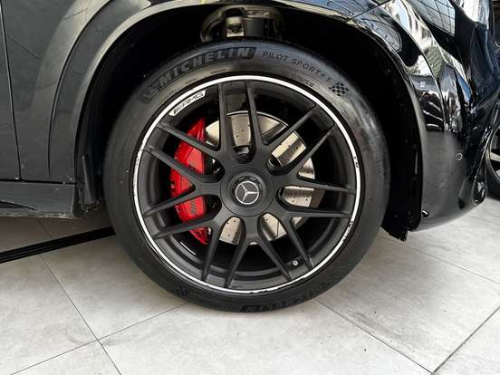 MERCEDES-BENZ-GLE 63 AMG-4.0 V8 BITURBO GASOLINA COUPÉ S 4MATIC 9G-TRONIC MERCEDES-BENZ-GLE 63 AMG-2022