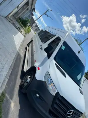 MERCEDES-BENZ-SPRINTER-2023