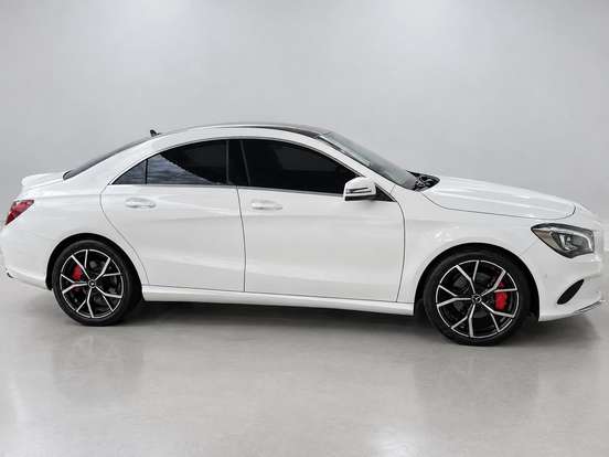 MERCEDES-BENZ-CLA 200-1.6 VISION 16V FLEX 4P AUTOMÁTICO MERCEDES-BENZ-CLA 200-2016