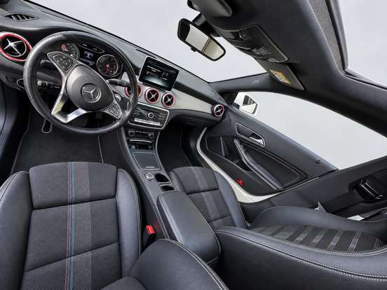 MERCEDES-BENZ-CLA 200-1.6 VISION 16V FLEX 4P AUTOMÁTICO MERCEDES-BENZ-CLA 200-2016