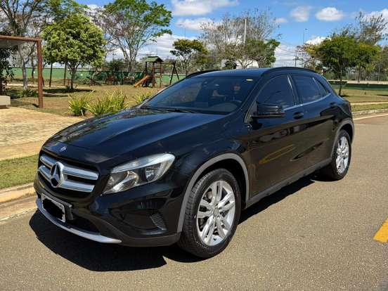 MERCEDES-BENZ-GLA 200-2016