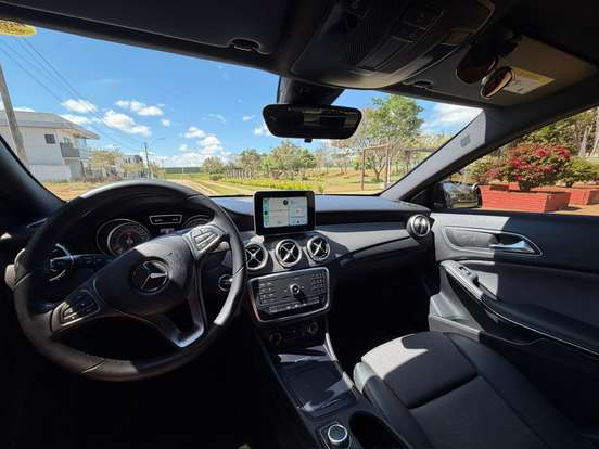 MERCEDES-BENZ-GLA 200-2016