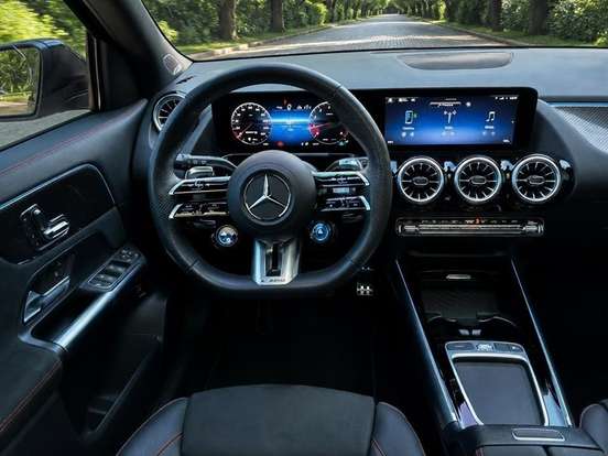 MERCEDES-BENZ-GLA 35 AMG-2.0 MHEV 4MATIC SPEEDSHIFT MERCEDES-BENZ-GLA 35 AMG-2024