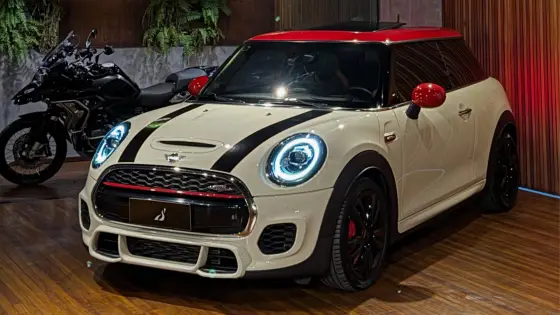 Mini Cooper 2.0 16V Twinpower Gasolina John Cooper Works 2P Steptronic