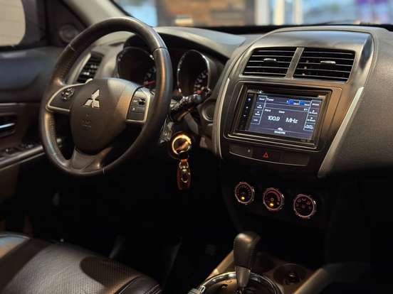 MITSUBISHI-ASX-2015