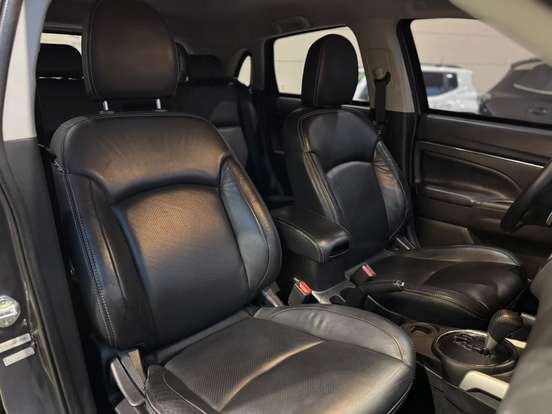 MITSUBISHI-ASX-2015