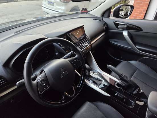 MITSUBISHI-ECLIPSE CROSS-2024