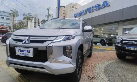 MITSUBISHI L200 TRITON 2.4 16V TURBO DIESEL SPORT HPE CD 4P 4X4 AUTOMÁTICO