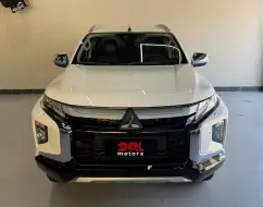 MITSUBISHI L200 TRITON 2.4 16V TURBO DIESEL SPORT HPE-S CD 4P 4X4 AUTOMÁTICO MITSUBISHI L200 TRITON 2.4 16V TURBO DIESEL SPORT HPE-S CD 4P 4X4 AUTOMÁTICO