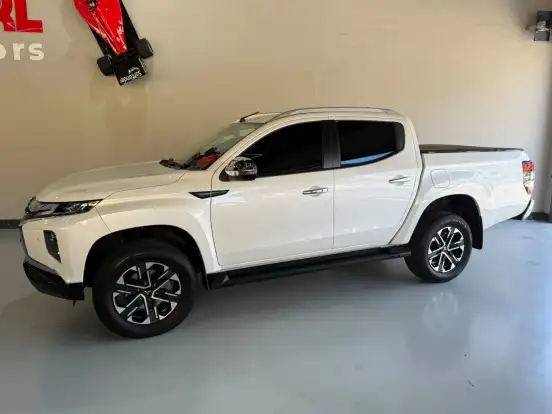 MITSUBISHI-L200 TRITON-2023