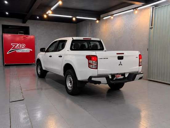 MITSUBISHI-L200 TRITON-2.4 16V TURBO DIESEL SPORT GL CD 4P 4X4 MANUAL MITSUBISHI-L200 TRITON-2018