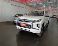 MITSUBISHI L200 TRITON 2.4 16V TURBO DIESEL SPORT HPE CD 4P 4X4 AUTOMÁTICO MITSUBISHI L200 TRITON 2.4 16V TURBO DIESEL SPORT HPE CD 4P 4X4 AUTOMÁTICO