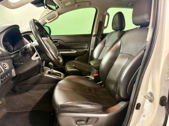 MITSUBISHI-L200 TRITON-2023