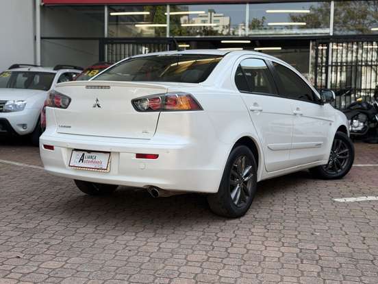 MITSUBISHI-LANCER-2.0 HL 16V GASOLINA 4P AUTOMÁTICO MITSUBISHI-LANCER-2016